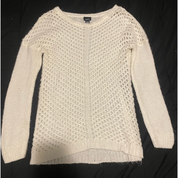 ⭒ white rue21 sweater - Picture 1 of 7